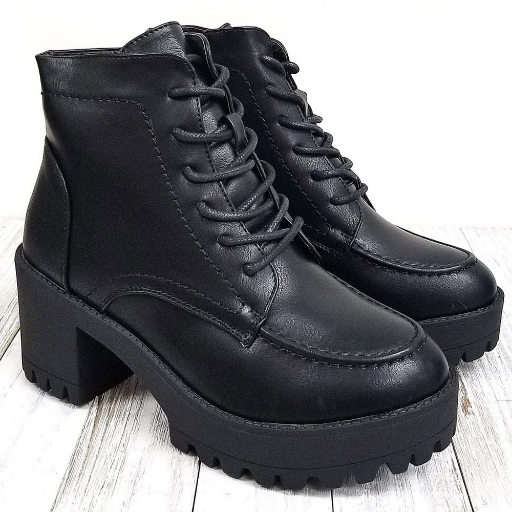 New Black Lace Up Combat Lug Ankle Boots Booties - Picture 1 of 5